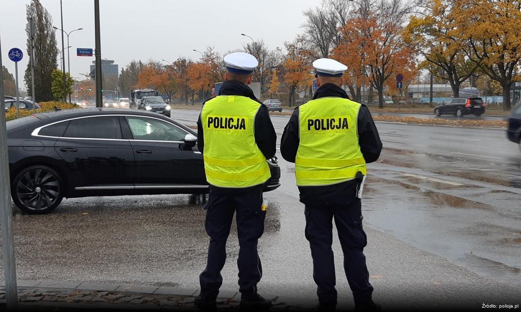 Interwencja policji w Łomiankach: Zatrzymanie mężczyzny grożącego pracownikowi MOPS