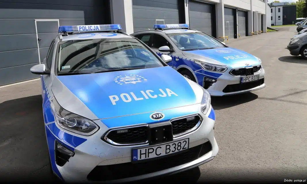 Warszawskie policja poszukuje mężczyzn związanych z kradzieżą w galerii handlowej