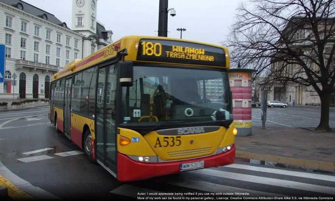 Zmiany w komunikacji miejskiej w Warszawie na okres świąteczny i noworoczny