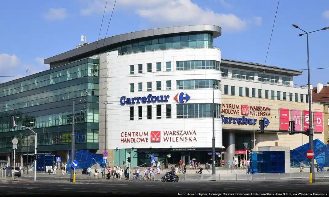 Opady śniegu w Warszawie – sytuacja i działania służb miejskich