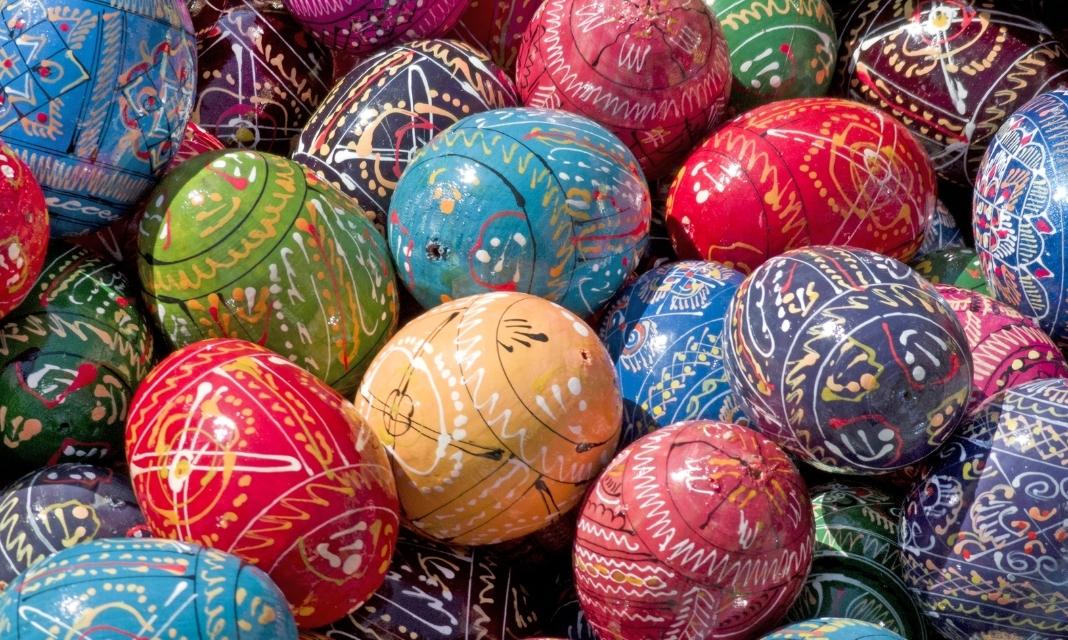 Wielkanoc w Warszawie: Tradycje, Święta i Atmosfera Wielkiego Miasta
